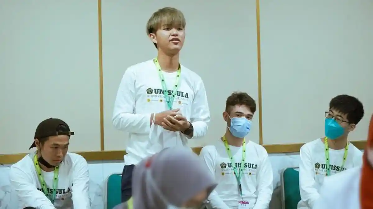 Mahasiswa Asing Belajar Keberagaman di Fakultas Agama Islam Unissula