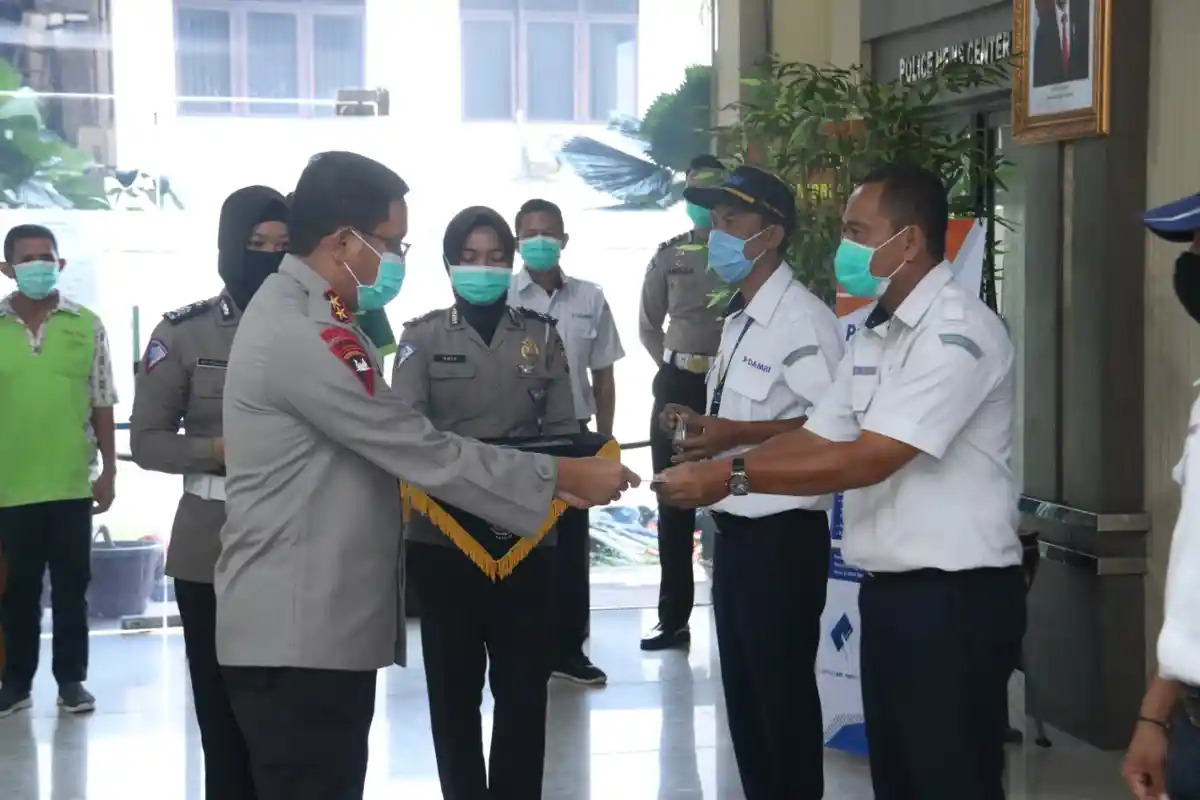 Kapolda Kalbar Resmikan Program Keselamatan Tahun 2020 Berstandar pada Pencegahan Covid-19