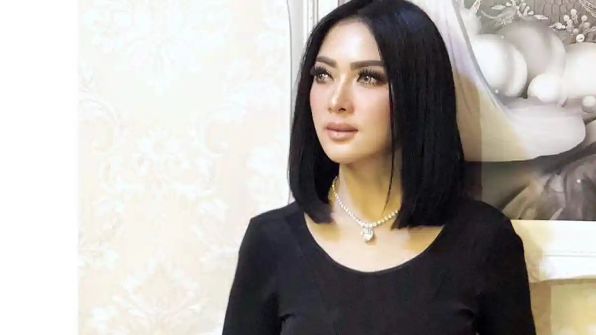Dibalik Paras Kecantikan Syahrini, Peramal Mbak You Ungkap Ada yang Tidak Alami