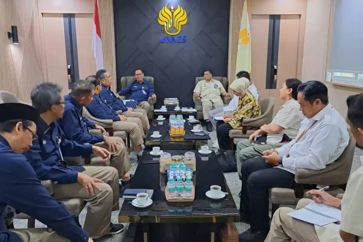 Kemenham Pastikan Pemenuhan HAM pada Mahasiswa Unnes dalam Penanganan Demo