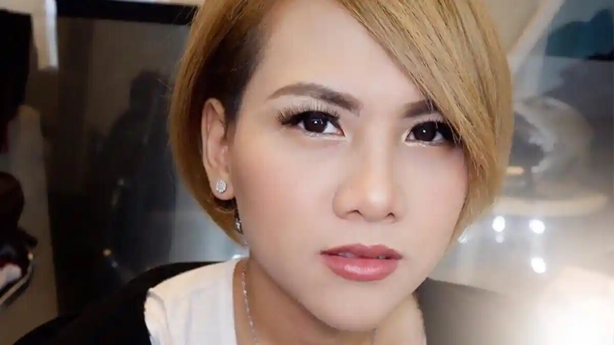 Tampil Jadi Duta Merek Kosmetik, Kecantika Evelin Nada Anjani Buat Netizen Terpukau
