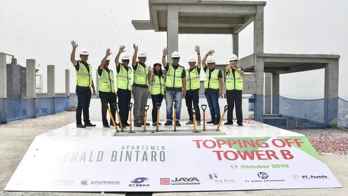 Jaya Real Property Topping Off Tower B Apartemen Emerald Bintaro