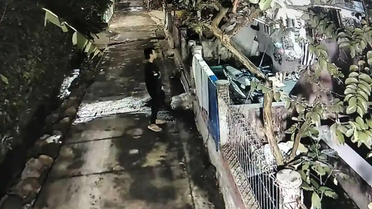 Aksi Maling di Sukabumi Terekam CCTV, Uang 10 Juta Dan Ponsel Korban Raib Digondol