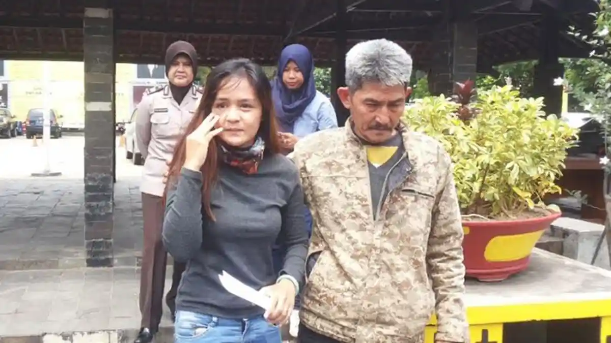 Andika Kangen Band Pukuli Istrinya Pakai Sarung Pedang