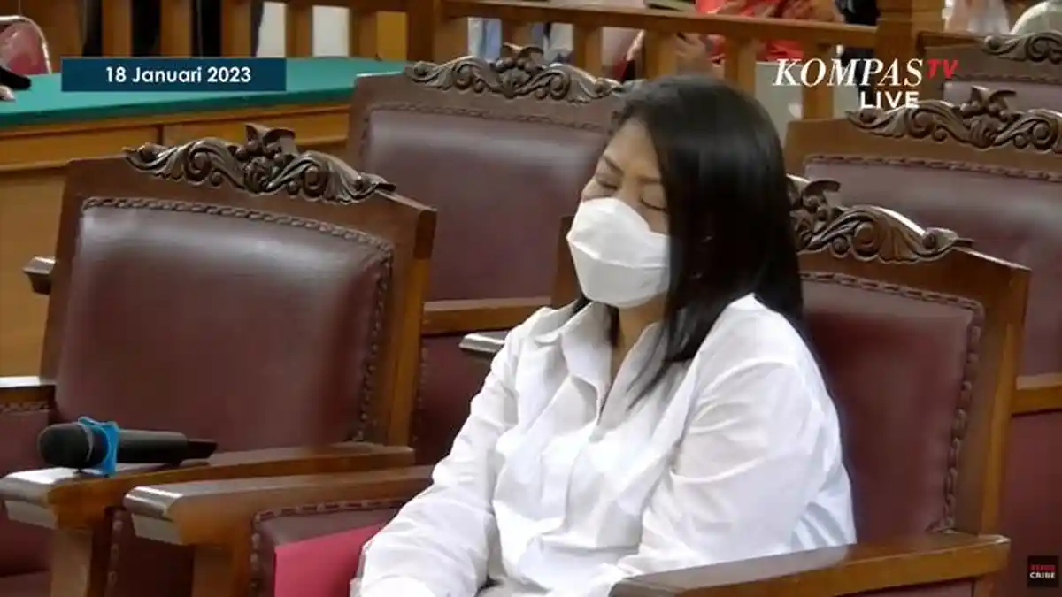 Tangis Istri Ferdy Sambo Putri Candrawathi Usai Dituntut 8 Tahun Penjara