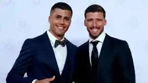 Pemain-Manchester-City-Rodri-dan-Ruben-Dias.jpg