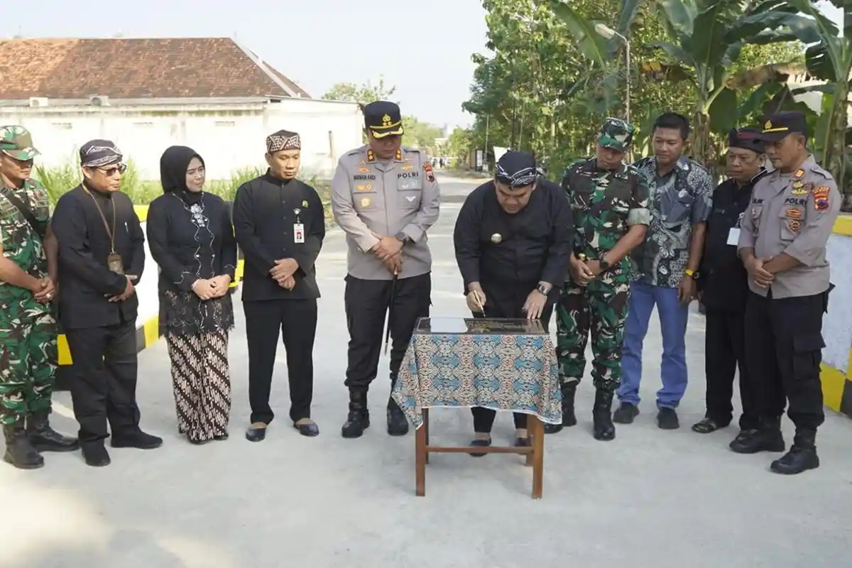 Bupati Blora Resmikan Jembatan "Pandawa Lima": Anak Sekolah Tak Perlu Takut Lagi