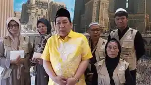 Eric-Hermawan-saat-bersama-jamaah-umrah-2025.jpg