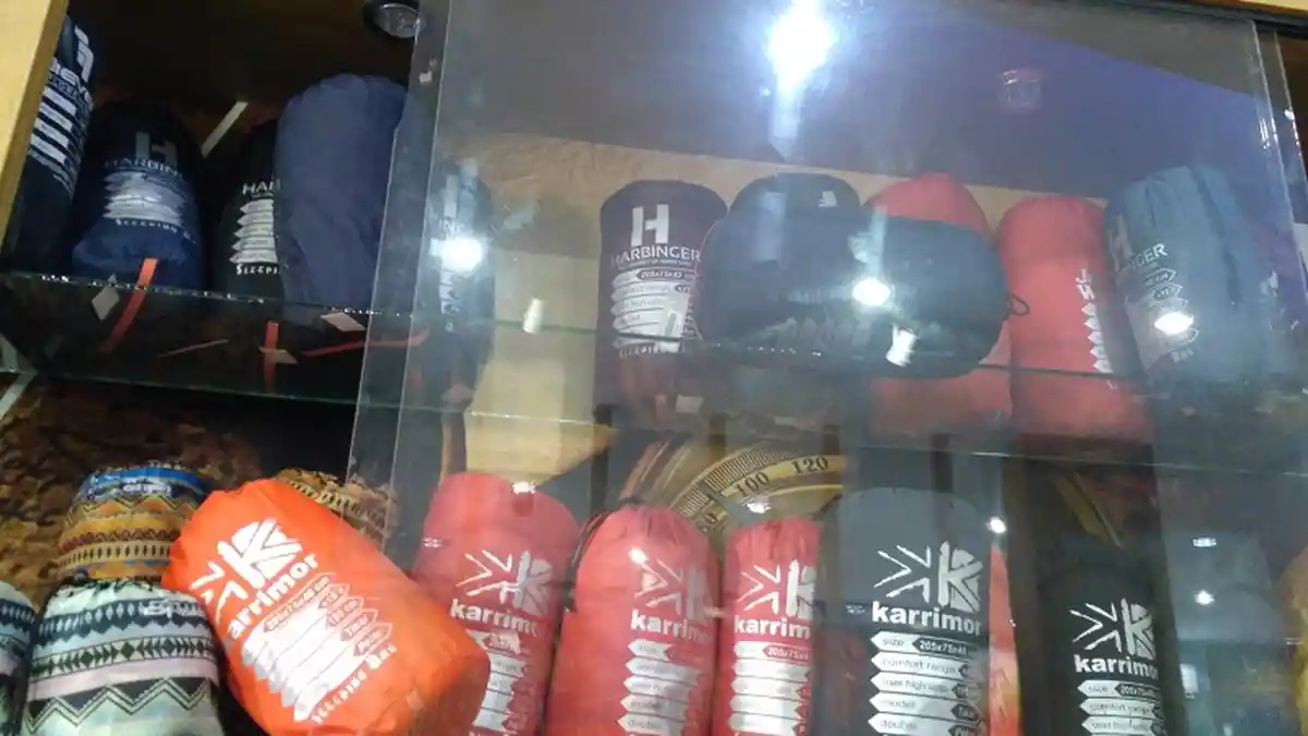 Sleeping Bag Outdoor Hanya Rp 140 Ribu