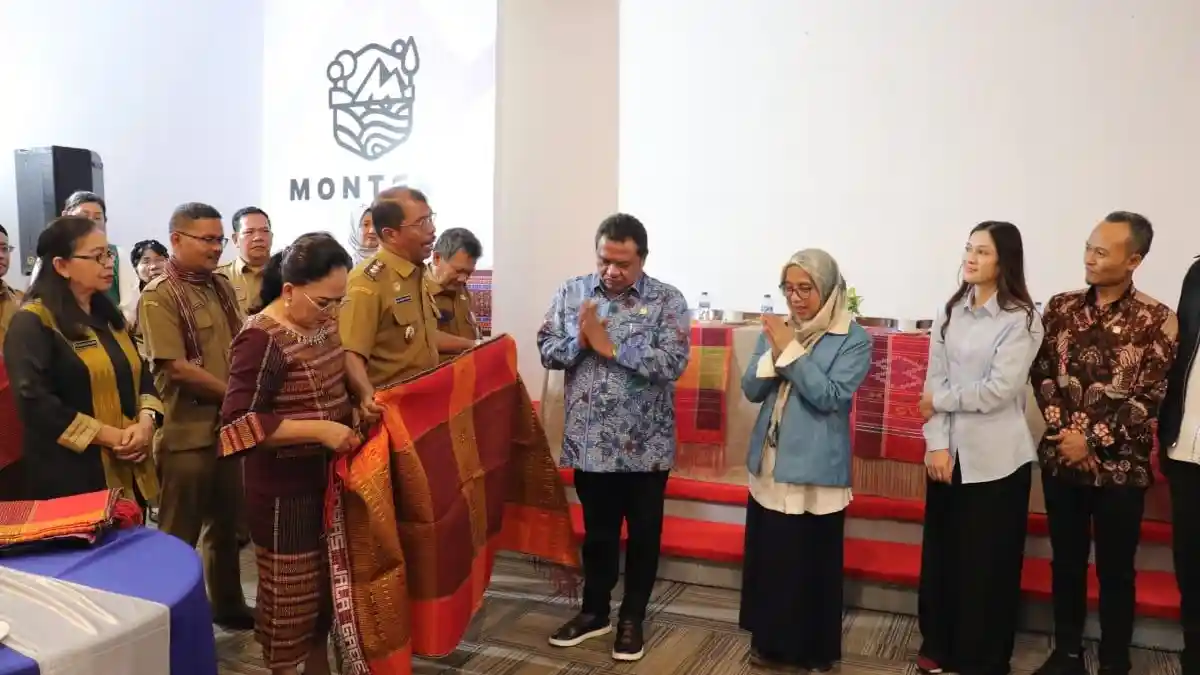 Komisi VII Soroti Potensi Tenun Ulos sebagai Sumber Ekonomi Kawasan Danau Toba