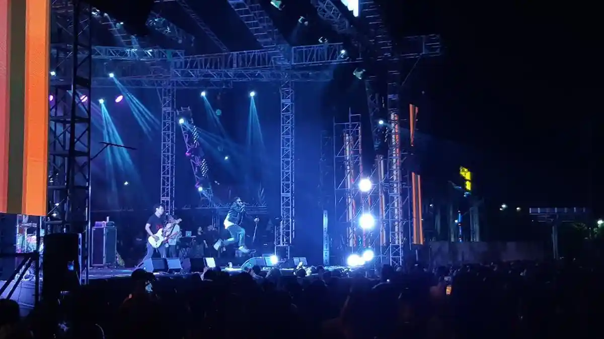 Clubrighties Tampil di Hari Terakhir Synchronize Fest