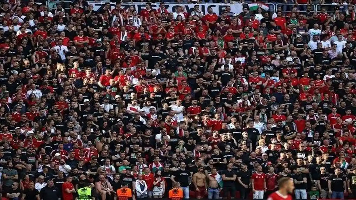 Penonton Piala Eropa Tak Jaga Jarak dan Pakai Masker, Kok Bisa? Ternyata Melalui Proses Panjang