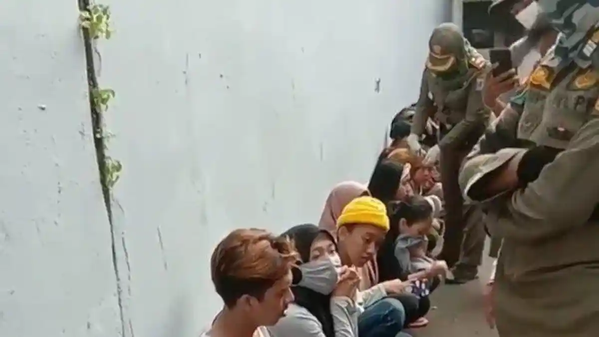 Meet And Greet Demi Main Tik Tok, 22 Muda-mudi Ditangkap Satpol PP, Rambut Dicukur Sampai Push Up