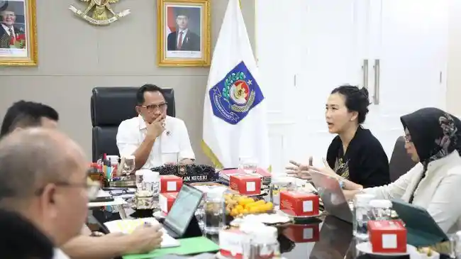 Mendagri Tito dan Wamen PPPA Veronica Bahas Keterlibatan Perempuan dalam Ketahanan Pangan
