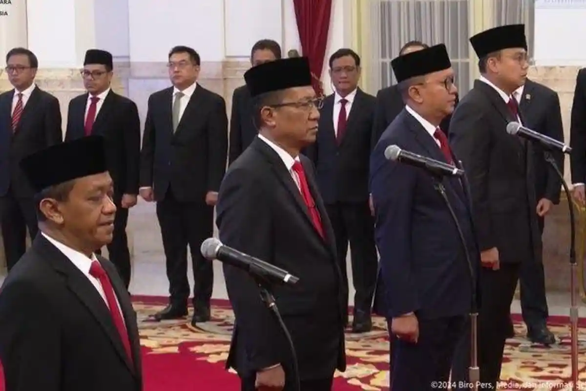 ALASAN Prabowo Tak Hadir di Pelantikan Menteri, Wakil Menteri, dan Kepala Badan di Istana Negara