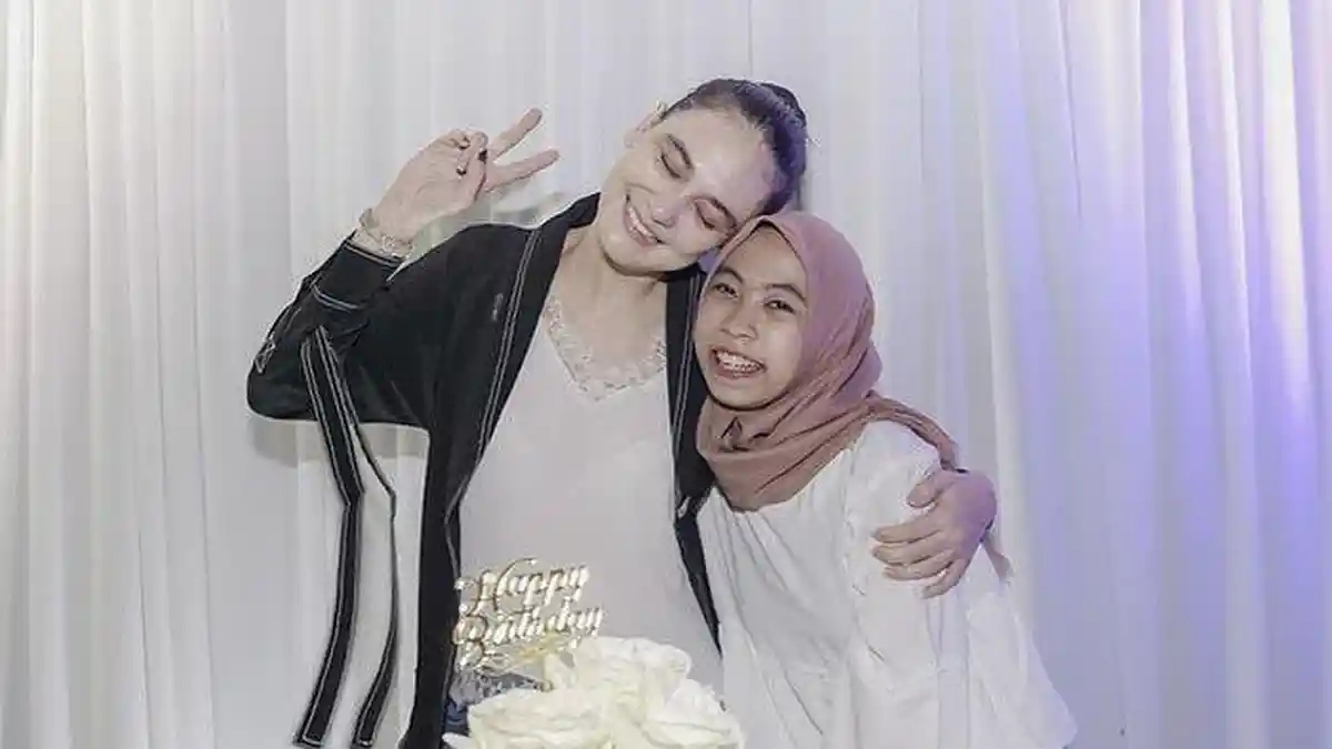 Cantiknya Rima Anindya Putri Asisten Luna Maya yang Tak Kalah Cetar dari Bosnya