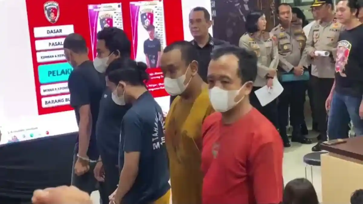 Perselisihan di Grup WA Berujung Maut, Warga Mijen Semarang Tewas Dikeroyok 5 Orang