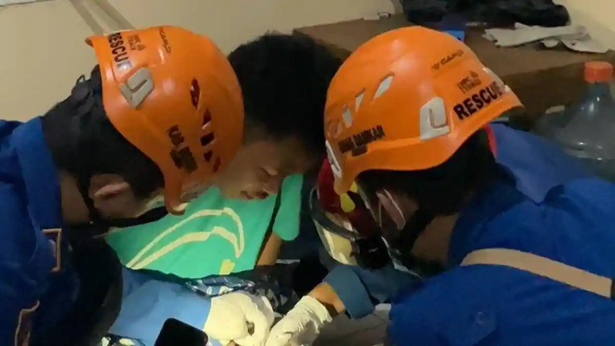 Organ Vital Pria di Bogor Terjepit Resleting Celana, Damkar Butuh Sejam Melepaskan