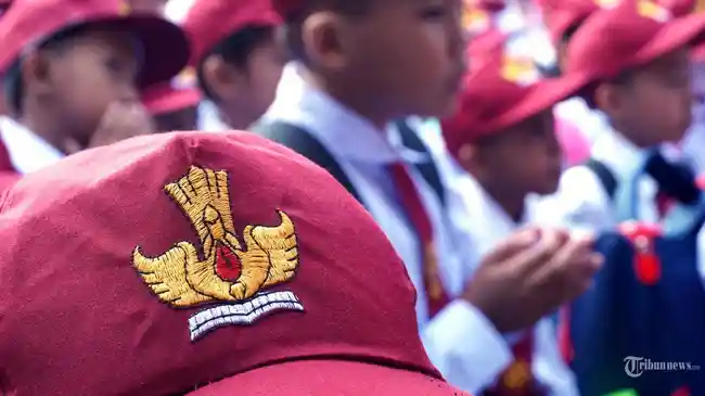 Kronologis 5 Murid SD di Taliabu Maluku Utara Dihukum Guru Makan Tanah Lumpur, Orangtua Mengamuk