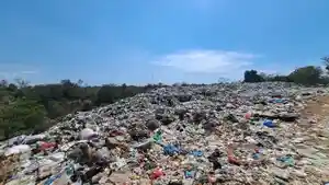 Kondisi-timbunan-sampah-di-TPA-Bengkala-563.jpg
