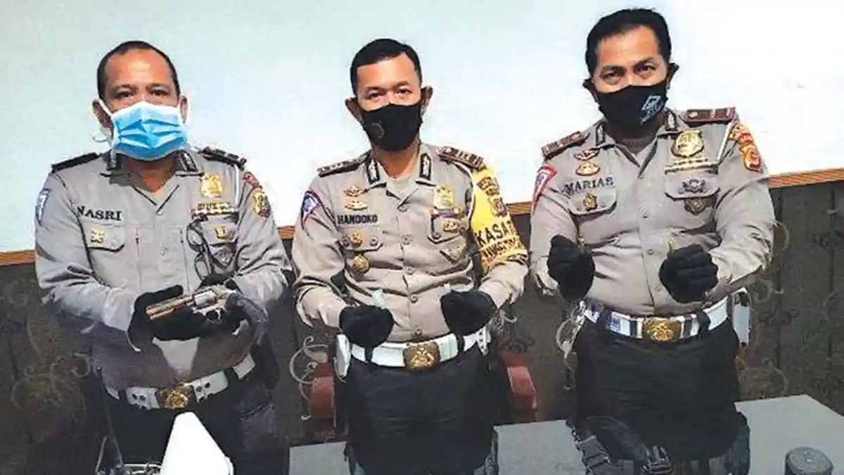 Kecelakaan di Tamiang, Pengendara Miliki Senpi
