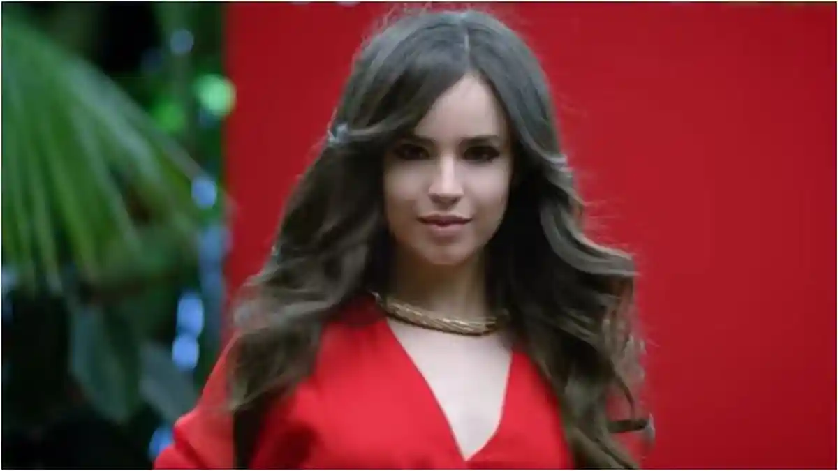 Lirik Lagu dan Terjemahan Love Is the Name - Sofia Carson: Go Nirvana in Here