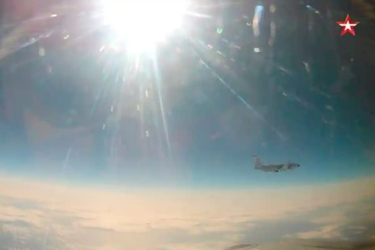 Amerika Lagi-lagi Ketahuan Lakukan Aksi Spionase, Pesawat Mata-matanya Berhasil Dicegat Su-30 Rusia