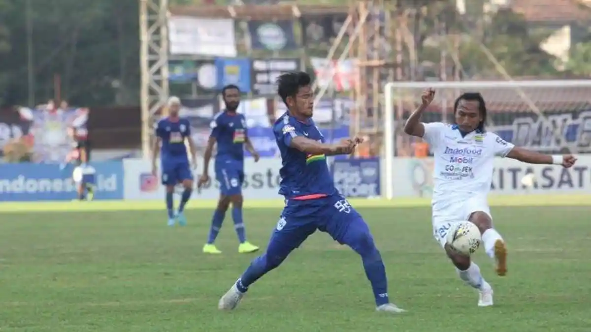 PSIS Semarang Vs Persib: Duet Maut Sukses Jaga Pertahanan Maung Bandung dan Pujian Bagi King Eze