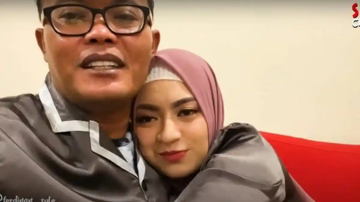 Sule Mendadak Romantis dengan Sang Istri, Nenek Nathalie Holscher Sampai Bereaksi
