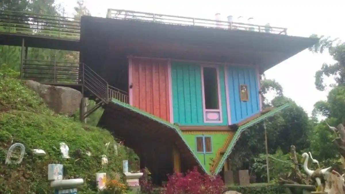 Tempat Wisata di Bandung, Rasakan Sensasi Anti Gravity di Dago Dreampark