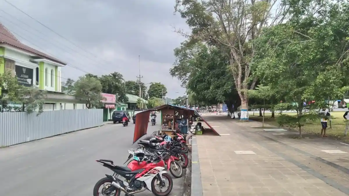 PKL di Karanganyar Diizinkan Jualan Saat PPKM, Satpol PP : Tolong Dimanfaatkan Sebaik Mungkin