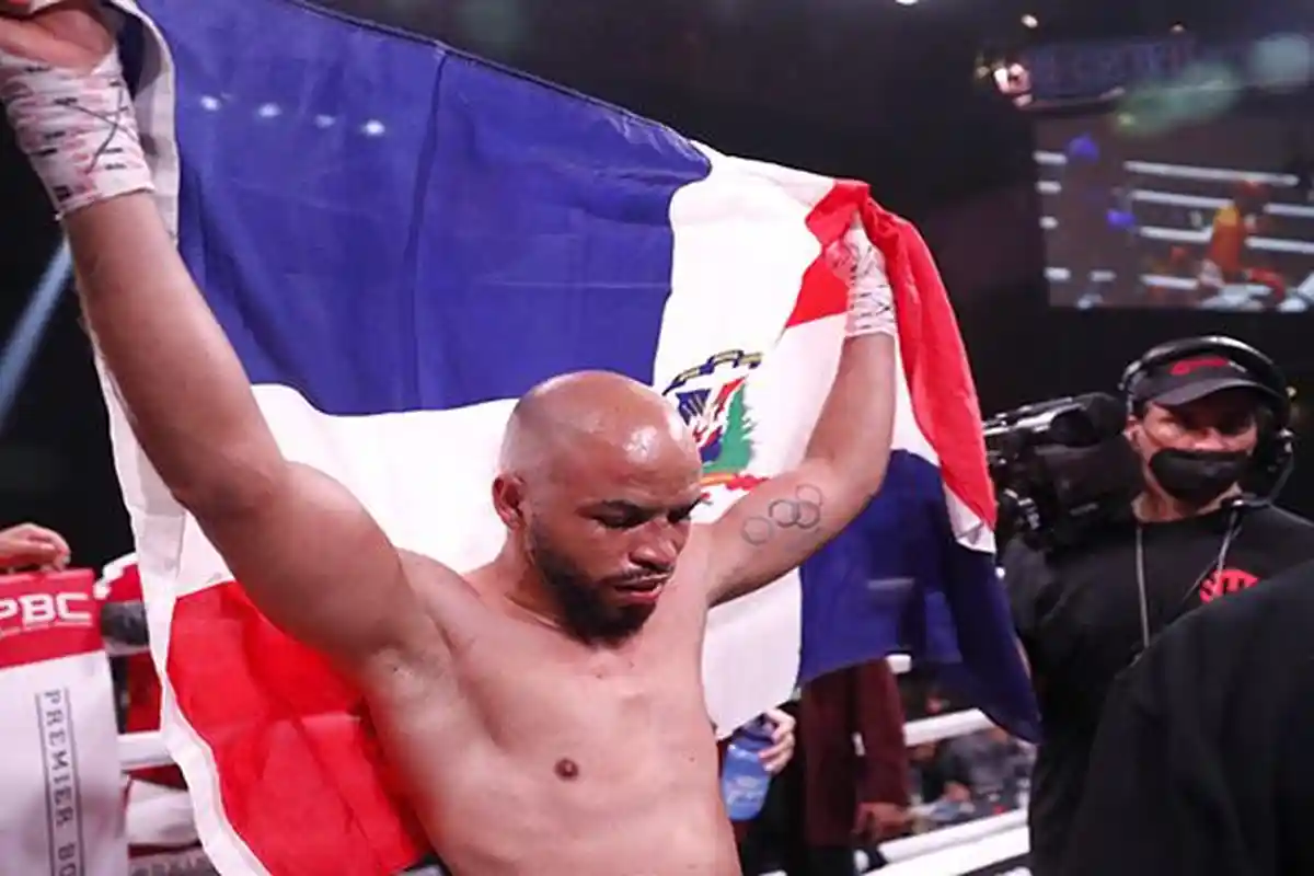 Tinju Dunia: Bom! Satu Pukulan Maut Gervonta Davis Buat Hector Luis Garcia Ambruk
