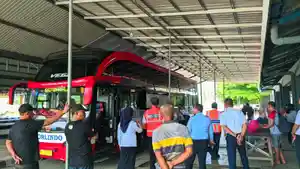 MUDIK-LEBARAN-Bus-Borlindo-di-Terminal-Dungingi-Gorontalo-Senin-2432025.jpg