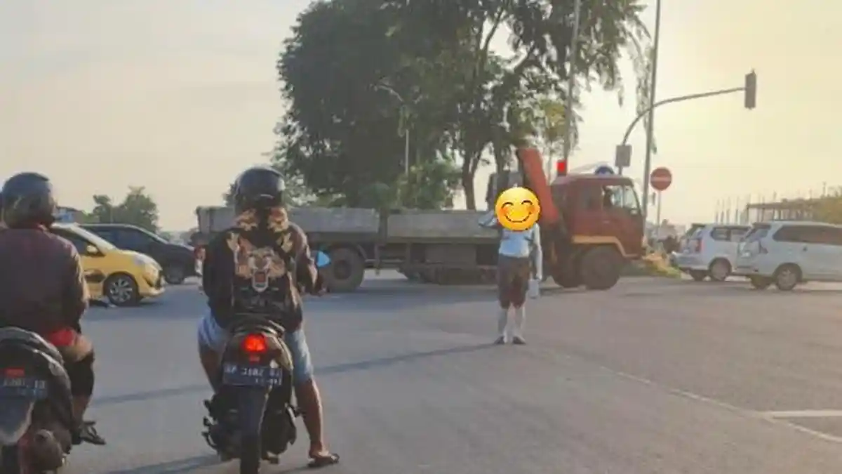 Manusia Silver Anak Marak Lagi di Batam, Hingga Malam Masih di Jalan Raya