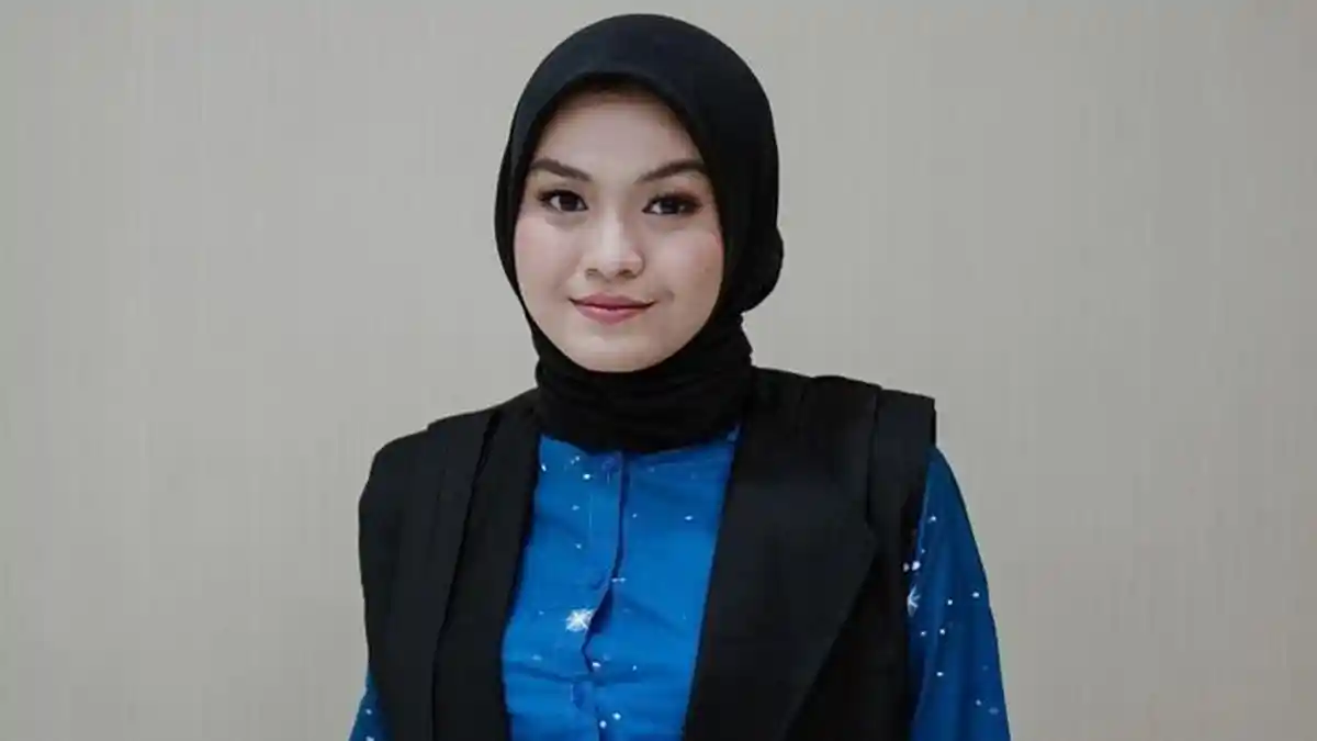 Lirik Lagu Berharap Pada Timur - Salma Salsabil