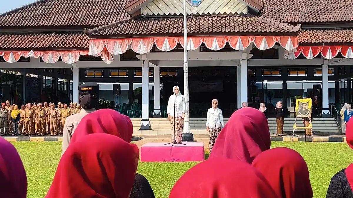 Peringatan Hari Kartini, Faelasufa Dorong Perempuan Batang Berani Tembus Batas
