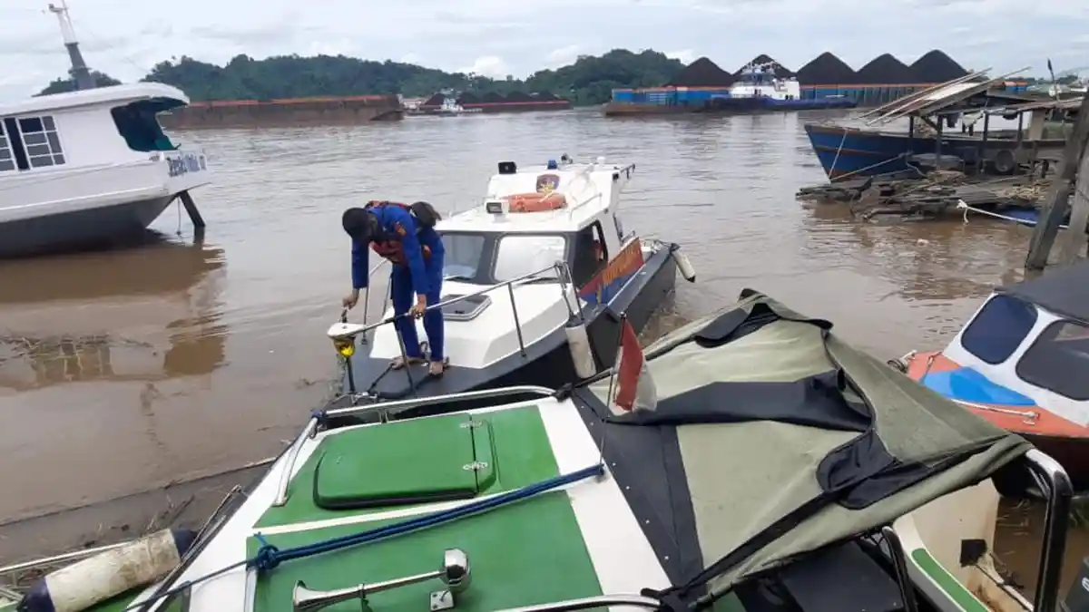 BREAKING NEWS Motoris Speed Boat Diduga Tenggelam Usai Senggolan dengan Ponton