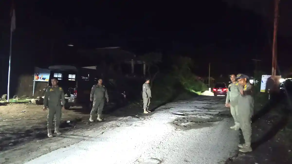 Cegah Pungli, Satpol PP Sumut dan Karo Menggelar Penjagaan 24 Jam di Kawasan Wisata Sidebuk-Debuk - Tribun-medan.com