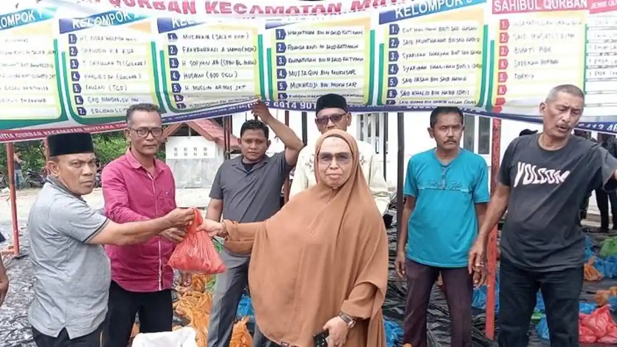 Warga Kecamatan Mutiara Timur Pidie Sembelih 259 Hewan Kurban