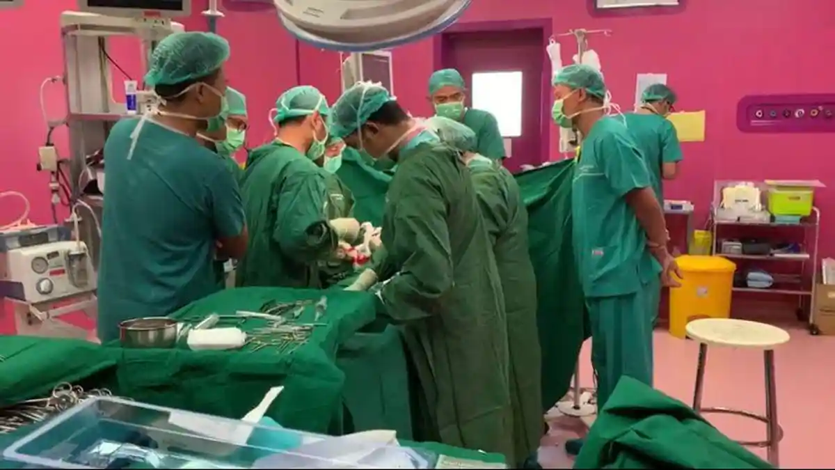 Penyebab Kembar Siam dan Pesan Bagi Ibu-ibu Hamil dari Tim Dokter RS Saiful Anwar
