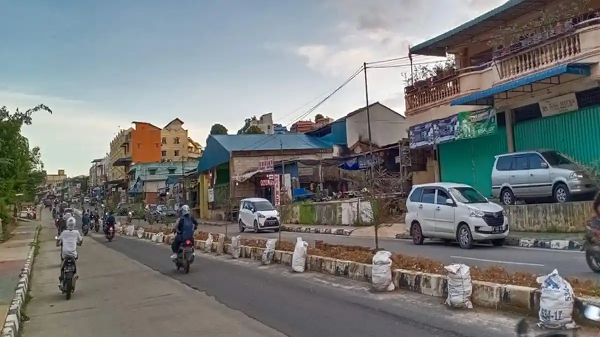Parkir Liar Marak di Sungai Panas dan Bengkong, Warga Minta Pemerintah Bertindak Tegas