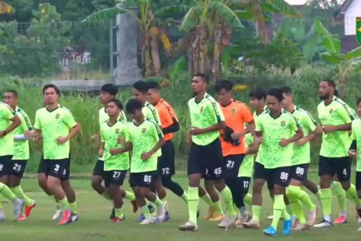 Berita Persebaya Populer Hari ini: Bajul Ijo Bisa Juara Liga dengan Syarat & Waspadai Strategi Lawan