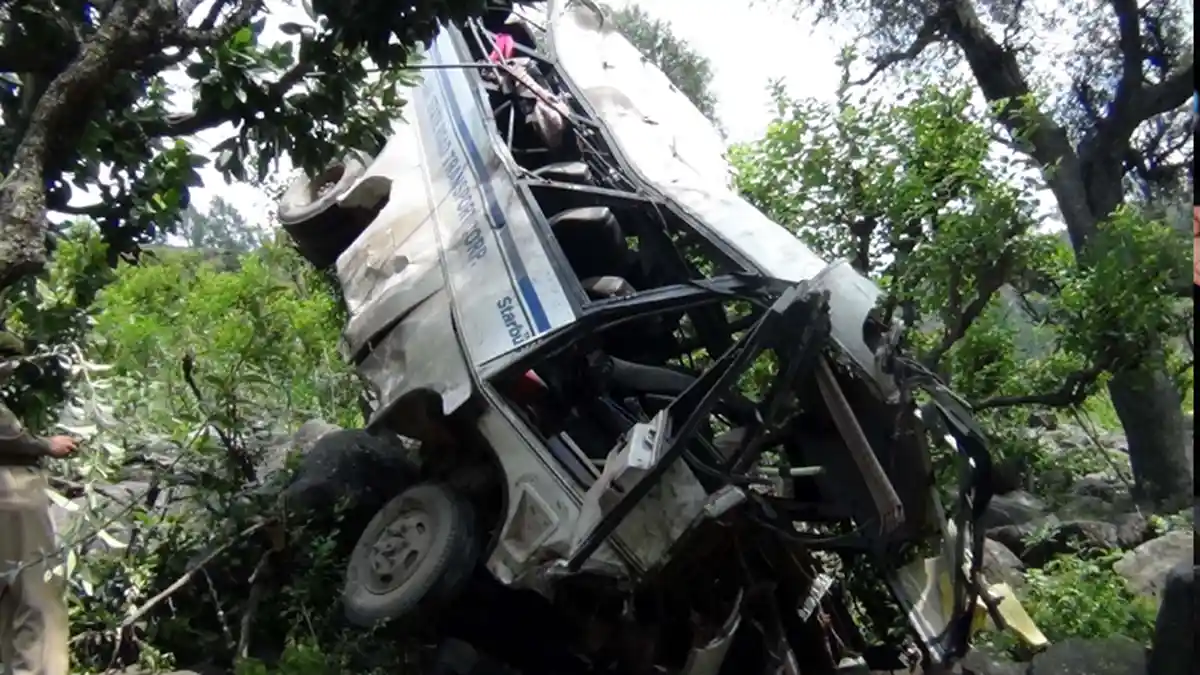 Gara-gara Motor, Sopir Bus jadi Cepat  Emosi