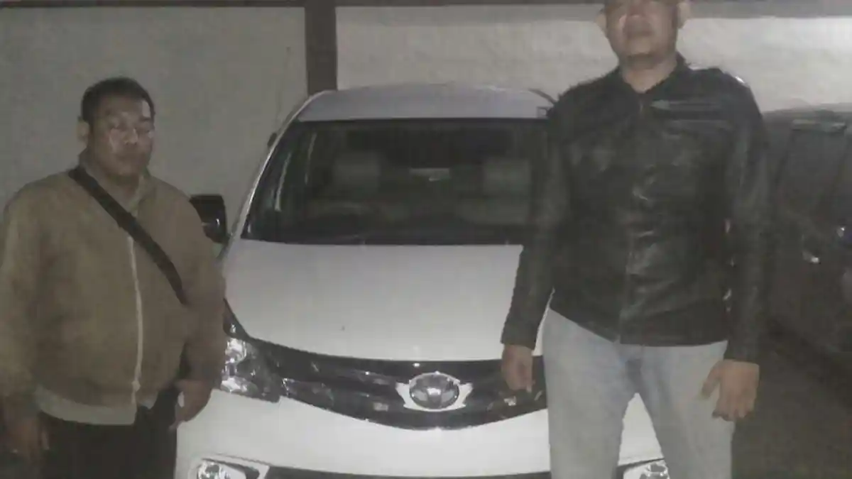 Kunci Dirampas, Mobil Taksi Online Dibawa Kabur