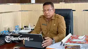 20251216_plt-kepala-dinas-koperindag-papua-barat-daya-yarangga.jpg