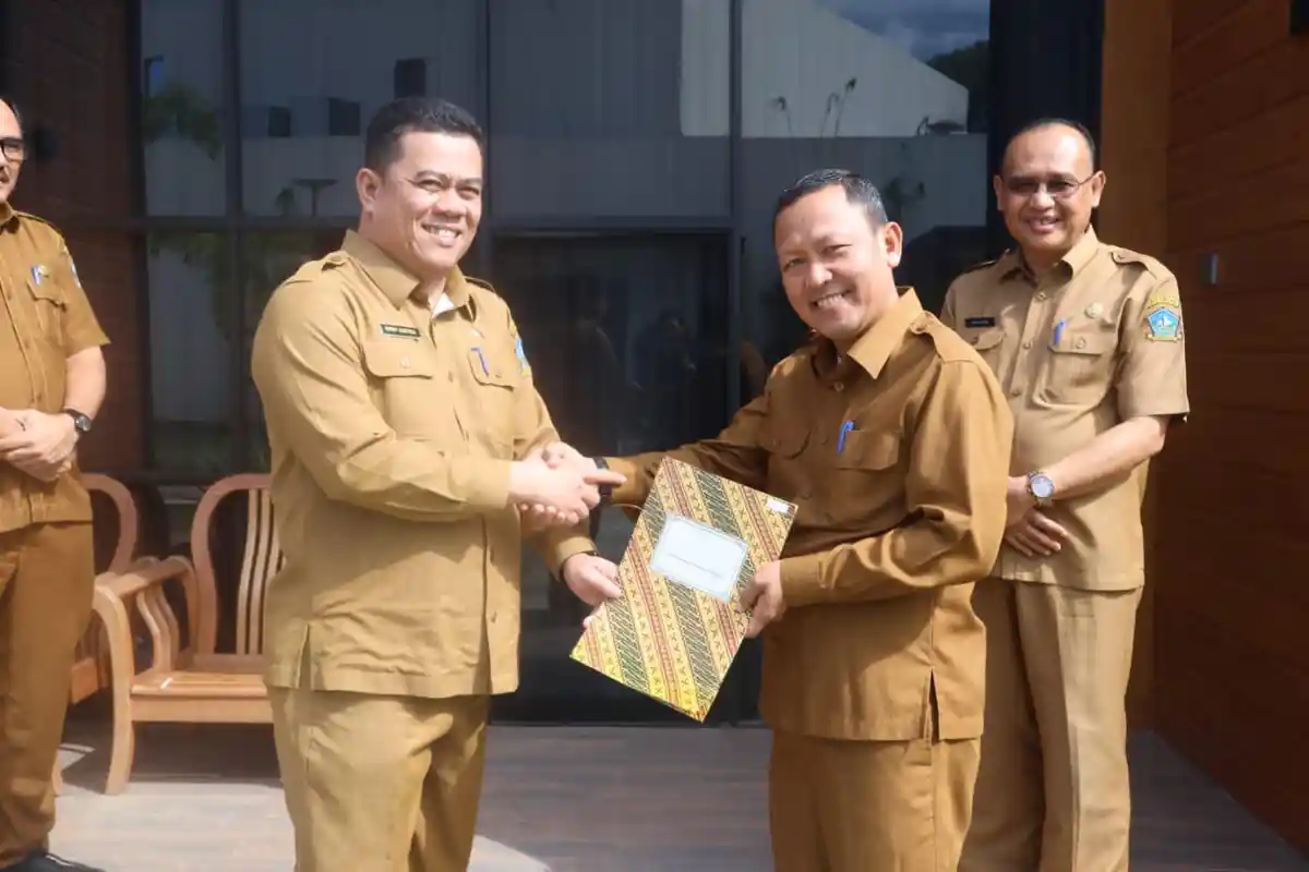 Penyidik KPK Periksa 2 Pria di Bintan, Sekda Ronny Kartika Ungkap Status Sukirman