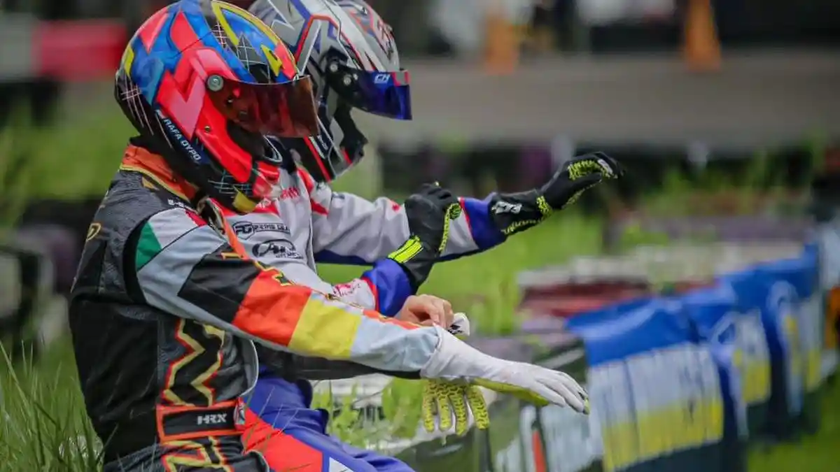 Round 1 Rafa Dypo Raih Gelar Juara Kelas Senior Putaran 1 Kejurnas Karting