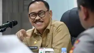 Gubernur-Sulawesi-Barat-Sulbar-H-Suhardi-Duka-SDK.jpg
