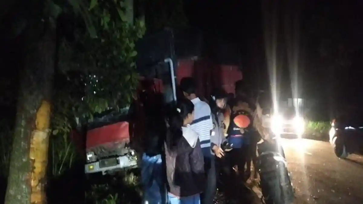 Kecelakaan Beruntun Empat Mobil di Baso Agam, Tiga Orang Luka-luka