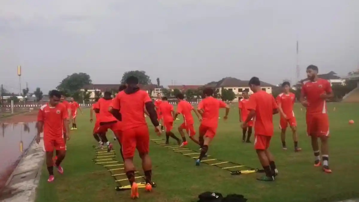 Pemain Persija Dituntut Bisa Main di Banyak Posisi
